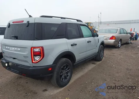 2021 Ford Bronco Sport Big Bend z USA, uszkodzony, nr VIN 3FMCR9B67MRB20517